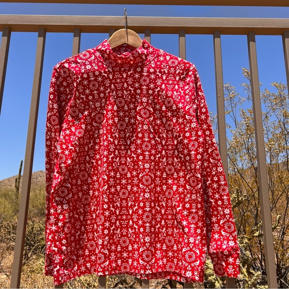 ⬇️Lands’ End Women’s Holiday Turtleneck Size L Color Red And White Pattern - Picture 3 of 8